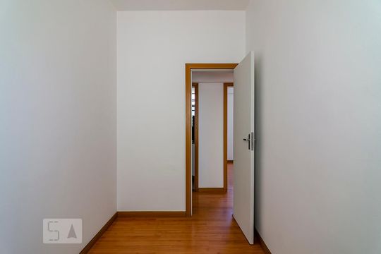 Quarto de Serviço de apartamento para alugar com 3 quartos, 70m² em Silveira, Belo Horizonte
