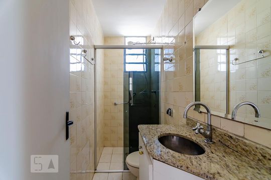 Banheiro de apartamento para alugar com 3 quartos, 70m² em Silveira, Belo Horizonte