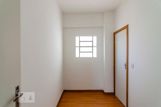 Quarto de Serviço de apartamento para alugar com 3 quartos, 70m² em Silveira, Belo Horizonte