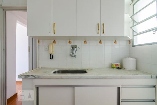 Cozinha de apartamento para alugar com 3 quartos, 70m² em Silveira, Belo Horizonte