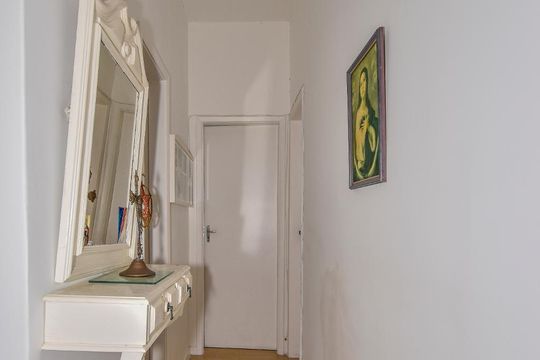 Corredor de apartamento para alugar com 3 quartos, 100m² em Jardim Botânico, Rio de Janeiro