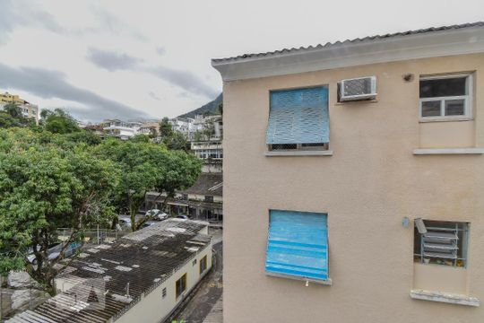 Vista (Quarto 1 - Suíte) de apartamento para alugar com 3 quartos, 100m² em Jardim Botânico, Rio de Janeiro