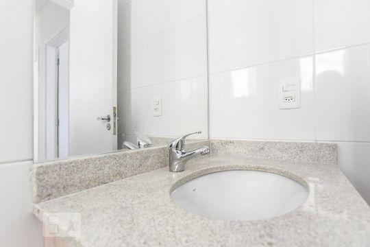 Banheiro de apartamento para alugar com 2 quartos, 60m² em Jardim do Mar, São Bernardo do Campo