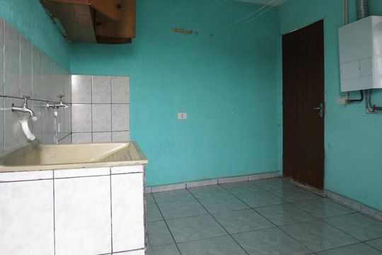 Lavanderia de casa à venda com 3 quartos, 120m² em Santo Antônio, Osasco