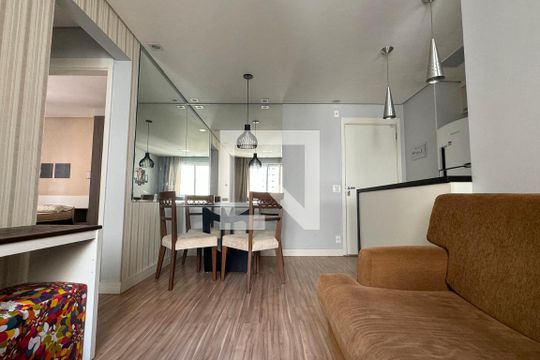 Sala de apartamento à venda com 2 quartos, 53m² em Centro, Barueri
