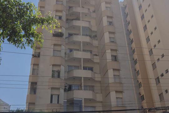Fachada de apartamento para alugar com 2 quartos, 62m² em Vila Gumercindo, São Paulo