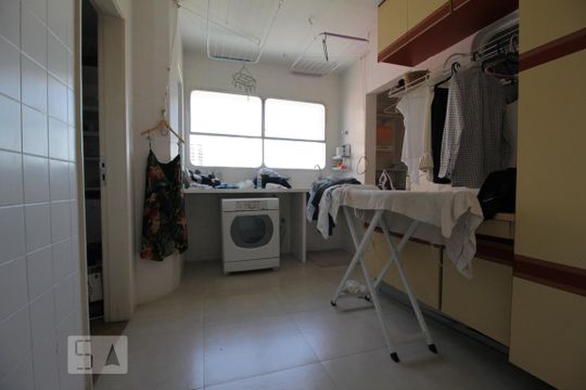 Área de serviço de apartamento à venda com 4 quartos, 312m² em Vila Andrade, São Paulo