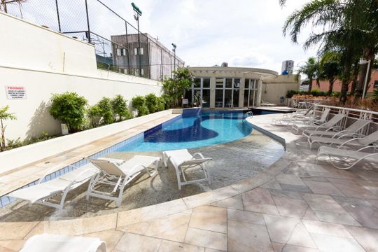 Piscina de apartamento à venda com 3 quartos, 68m² em Barra Funda, São Paulo