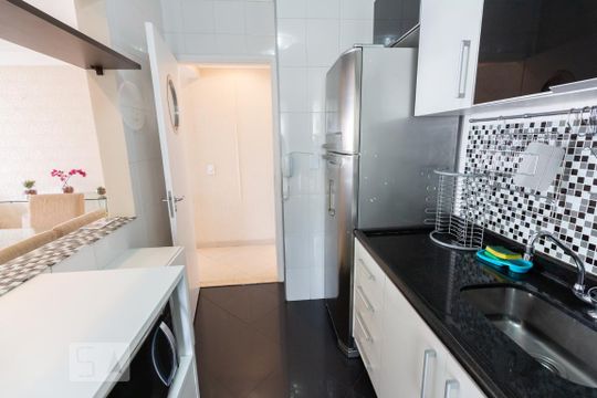 Cozinha de apartamento à venda com 3 quartos, 68m² em Barra Funda, São Paulo