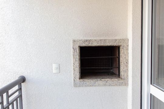 Churrasqueira na Sacada de apartamento à venda com 2 quartos, 68m² em Passo da Areia, Porto Alegre