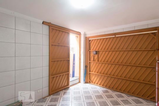 Garagem de casa à venda com 2 quartos, 120m² em Vila Pereira Barreto, São Paulo