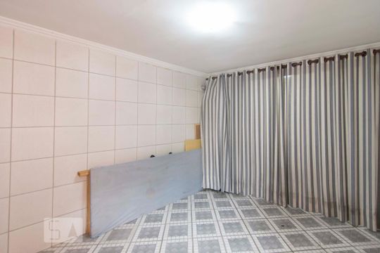 Garagem de casa à venda com 2 quartos, 120m² em Vila Pereira Barreto, São Paulo