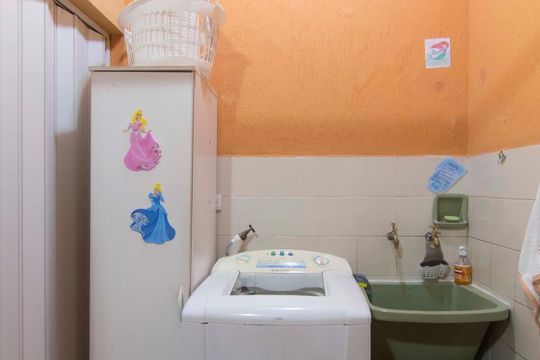 Lavanderia de casa à venda com 2 quartos, 120m² em Vila Pereira Barreto, São Paulo