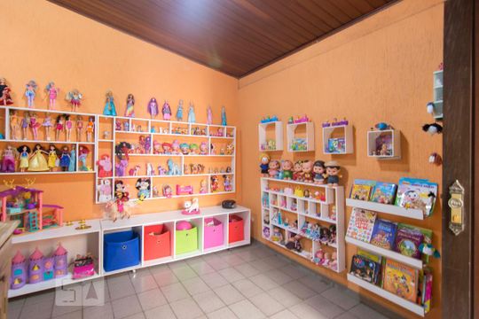 Quarto de Serviço de casa à venda com 2 quartos, 120m² em Vila Pereira Barreto, São Paulo