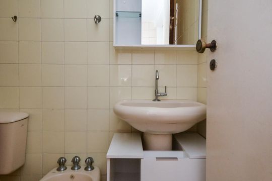 Banheiro de kitnet/studio à venda com 1 quarto, 29m² em Cerqueira César, São Paulo
