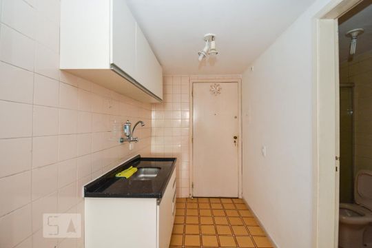 Cozinha de kitnet/studio à venda com 1 quarto, 29m² em Cerqueira César, São Paulo