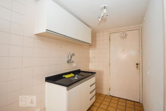Cozinha de kitnet/studio à venda com 1 quarto, 29m² em Cerqueira César, São Paulo