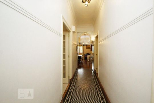 Corredor de apartamento para alugar com 3 quartos, 161m² em Flamengo, Rio de Janeiro