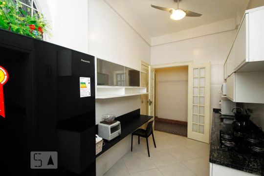 Cozinha de apartamento para alugar com 3 quartos, 161m² em Flamengo, Rio de Janeiro
