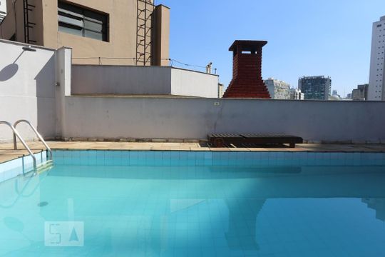 Piscina de apartamento à venda com 1 quarto, 32m² em Centro, São Paulo
