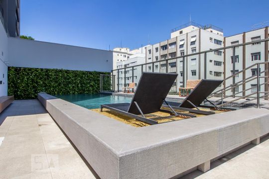 Piscina de kitnet/studio à venda com 1 quarto, 30m² em Vila Madalena, São Paulo