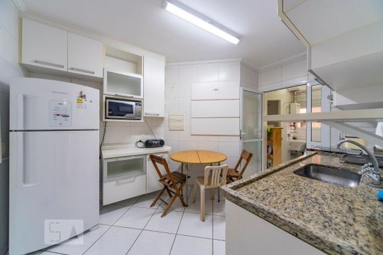 Cozinha de apartamento para alugar com 4 quartos, 97m² em Centro, Santo André