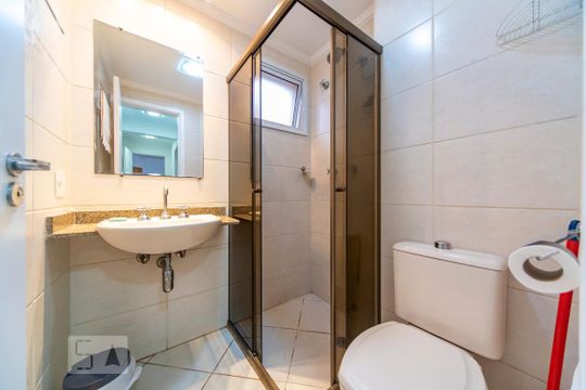 Banheiro de apartamento para alugar com 4 quartos, 97m² em Centro, Santo André