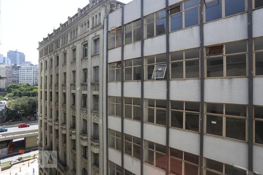 Vista de kitnet/studio à venda com 1 quarto, 40m² em Sé, São Paulo