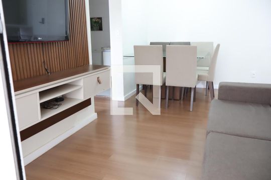 Sala de apartamento para alugar com 2 quartos, 61m² em Parque da Vila Prudente, São Paulo