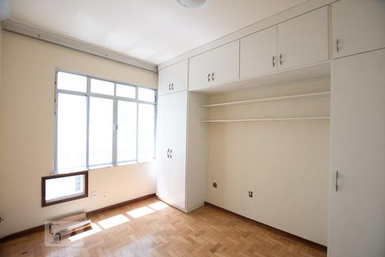 Quarto 1 de apartamento à venda com 2 quartos, 80m² em Tijuca, Rio de Janeiro
