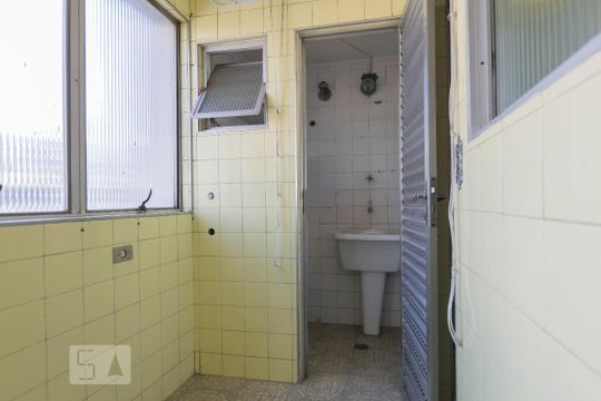 Área de serviço de apartamento para alugar com 3 quartos, 110m² em Vila Monumento, São Paulo