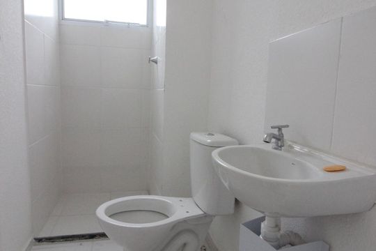 Banheiro de apartamento à venda com 2 quartos, 44m² em Jardim das Graças, São Paulo