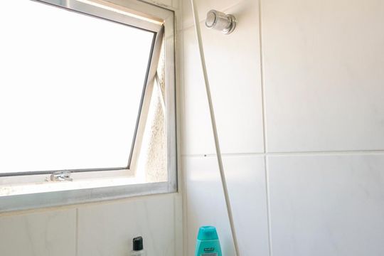 Detalhe banheiro de apartamento à venda com 2 quartos, 53m² em Vila Carlos de Campos, São Paulo