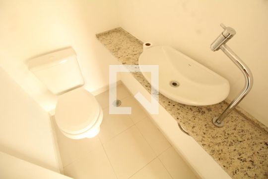 Lavabo de apartamento para alugar com 3 quartos, 107m² em Vila Andrade, São Paulo
