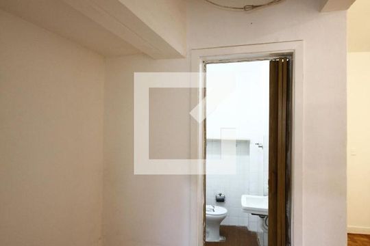 Corredor de apartamento à venda com 1 quarto, 45m² em Liberdade, São Paulo