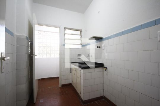 Cozinha de apartamento à venda com 1 quarto, 45m² em Liberdade, São Paulo