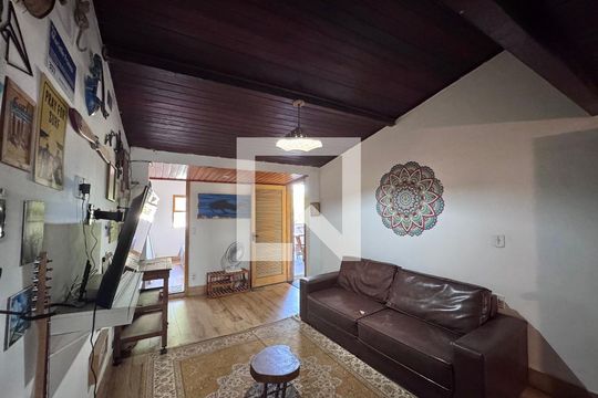 Sala de casa para alugar com 2 quartos, 80m² em Recreio dos Bandeirantes, Rio de Janeiro