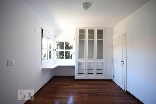 Suíte 1 de casa de condomínio para alugar com 3 quartos, 456m² em Morumbi, São Paulo