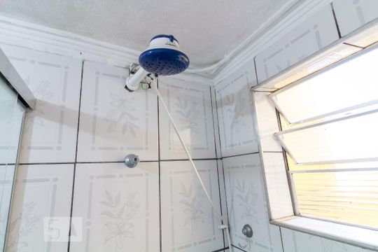 Chuveiro de casa à venda com 2 quartos, 80m² em Jardim Terezópolis, Guarulhos