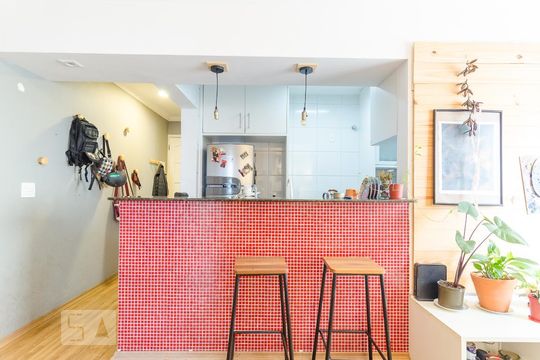 Cozinha de apartamento para alugar com 1 quarto, 59m² em Mirandópolis, São Paulo