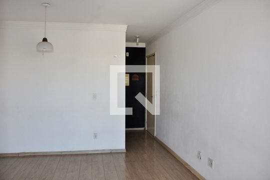 Sala de apartamento para alugar com 3 quartos, 50m² em Jardim Peri, São Paulo
