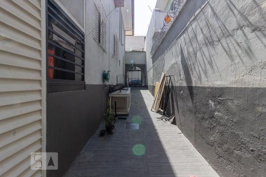 Garagem de casa para alugar com 4 quartos, 290m² em Barroca, Belo Horizonte