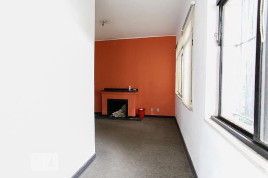 Sala de casa à venda com 3 quartos, 300m² em Cidade Vargas, São Paulo