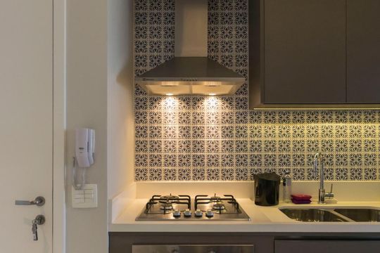 Cozinha (Fogão e Forno) de apartamento para alugar com 1 quarto, 69m² em Vila Mariana, São Paulo