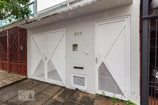 Fachada de casa à venda com 4 quartos, 240m² em Vila Anglo Brasileira, São Paulo