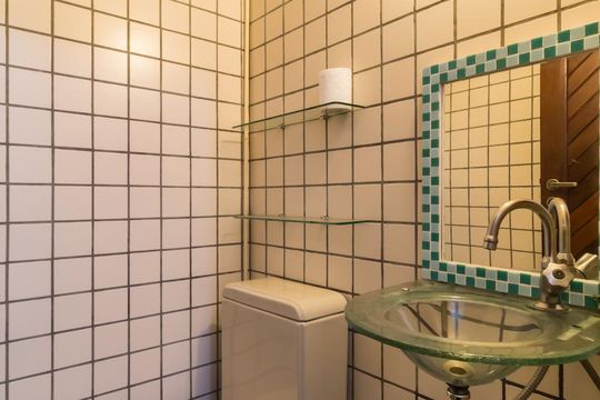 Lavabo de casa à venda com 4 quartos, 240m² em Vila Anglo Brasileira, São Paulo