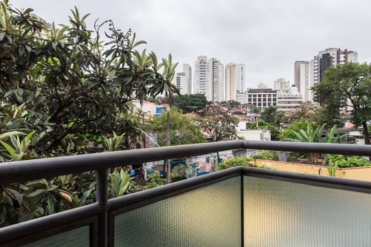 Sacada suíte 1 de casa à venda com 4 quartos, 240m² em Vila Anglo Brasileira, São Paulo