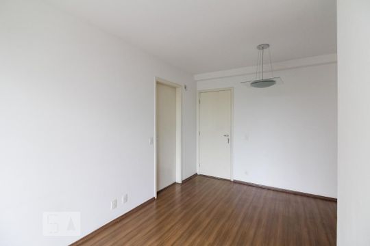 Sala de apartamento à venda com 3 quartos, 68m² em Vila Butantã, São Paulo