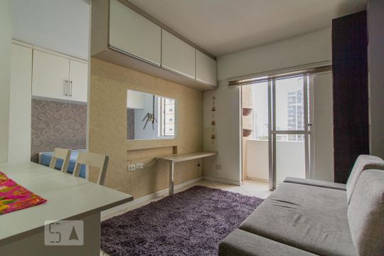 Kitnet/Studio para alugar com 1 quarto, 30m² em Centro, Curitiba