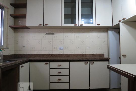 Cozinha de casa para alugar com 2 quartos, 90m² em Jardim Ester, São Paulo